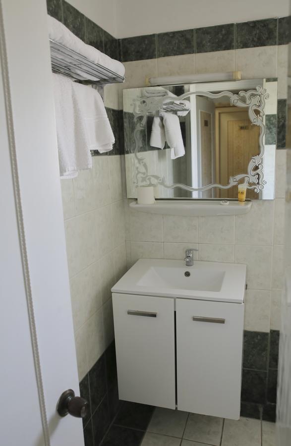 Hotel Anesi Athene Buitenkant foto